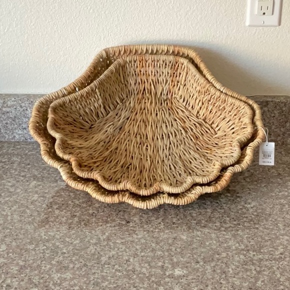 Pottery Barn Accents Nwt Pottery Barn Rattan Shell Baskets Poshmark